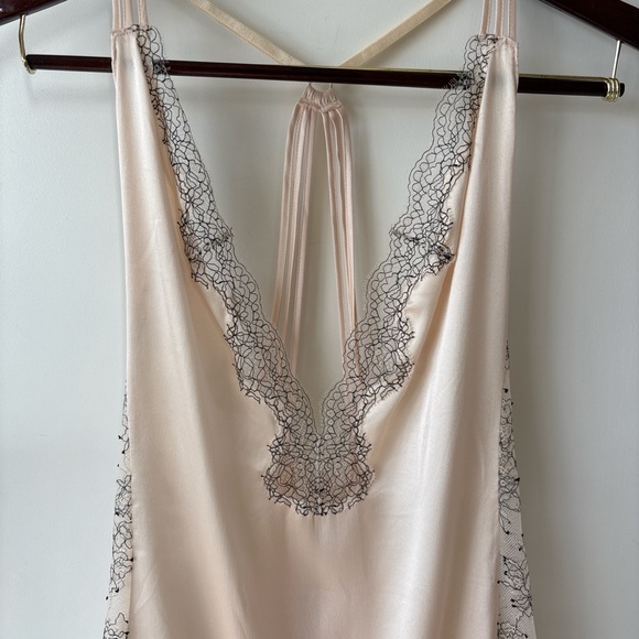 Victoria’s Secret champagne satin & lace open back mini slip - Picture 2 of 8